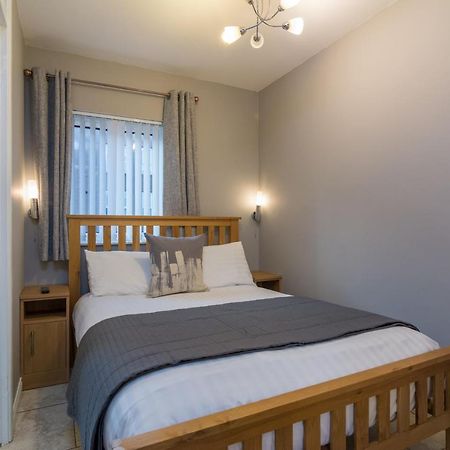 Central Belfast Apartments, Salisbury Экстерьер фото