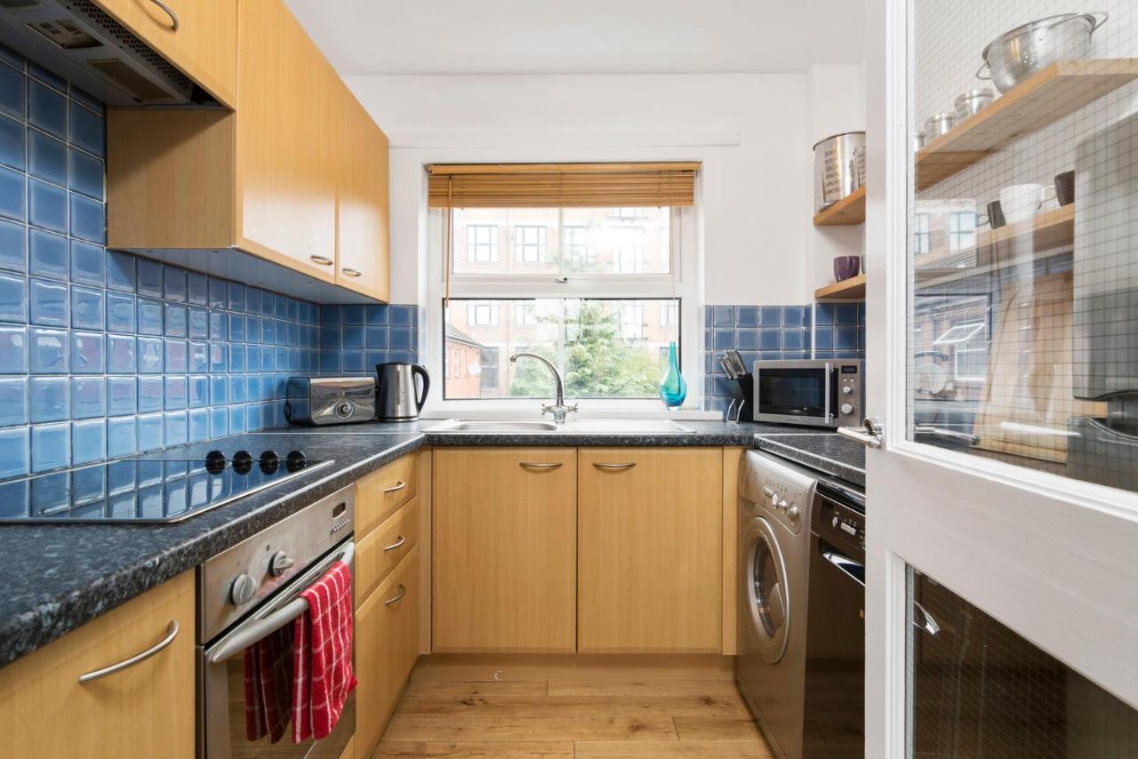 Central Belfast Apartments, Salisbury Экстерьер фото