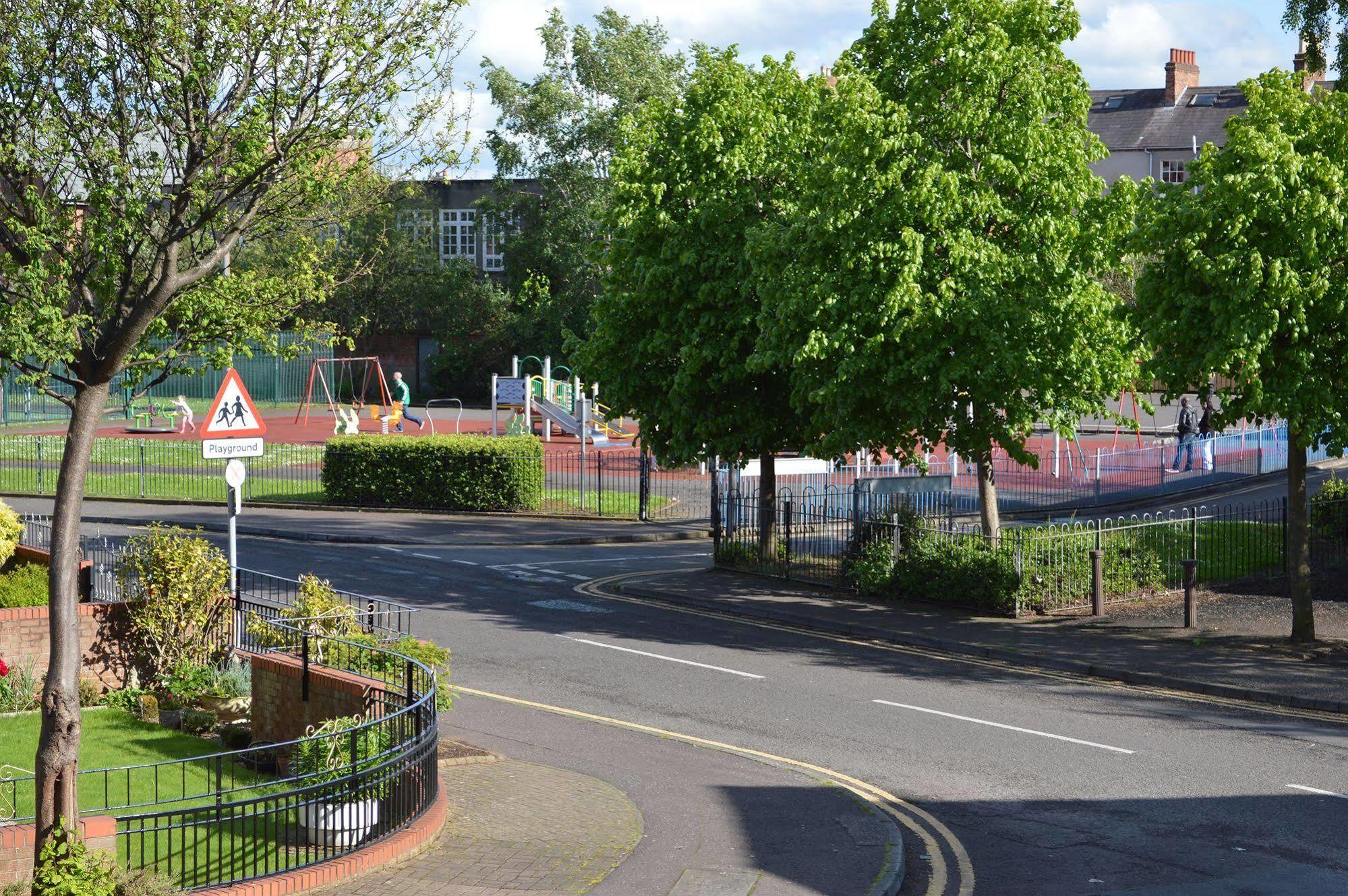Central Belfast Apartments, Salisbury Экстерьер фото
